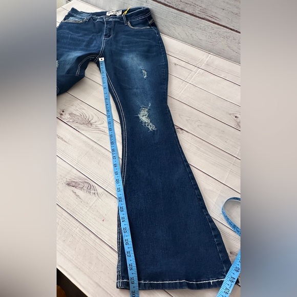 NWT Celebrity Ace Distressed Flare Jeans – Size 15/32 Stretch Western Dark Wash - Picture 8 of 8